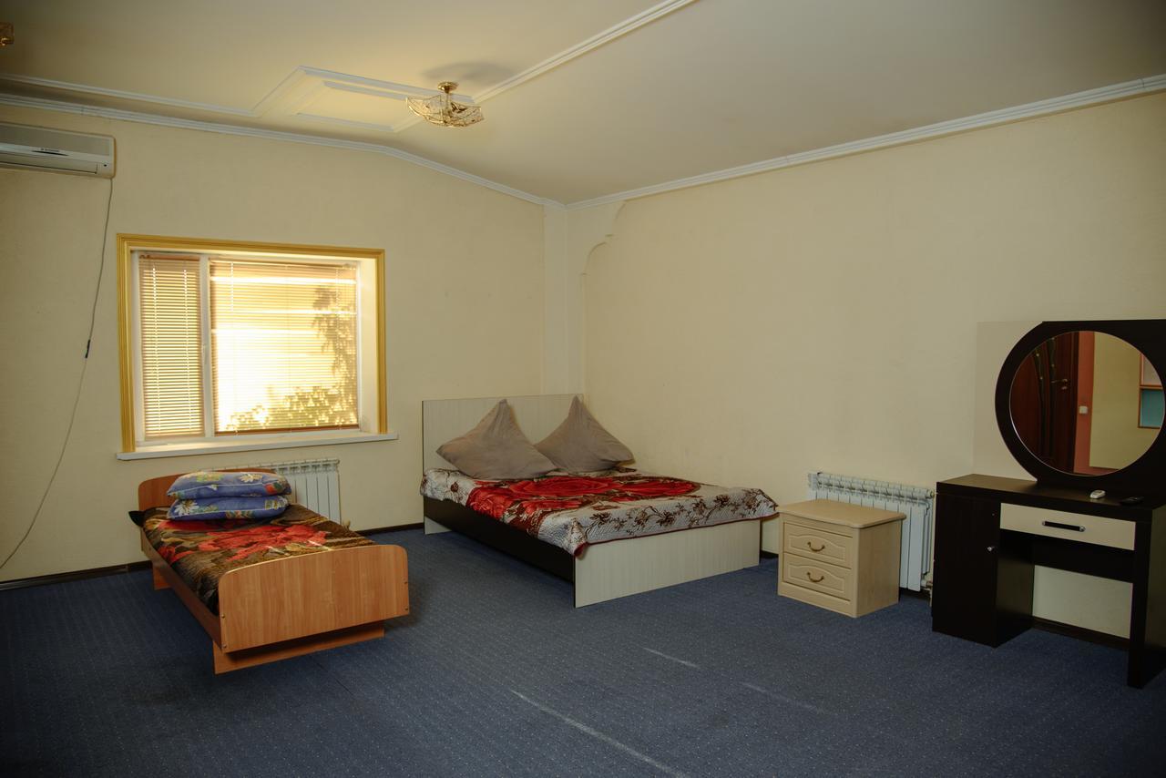 Hostel Wigwam Uralsk Exterior foto