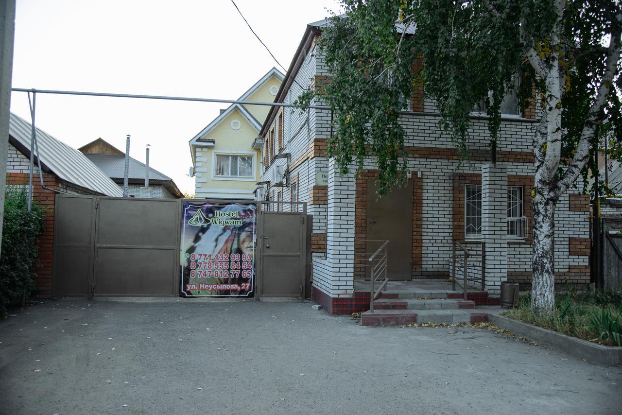 Hostel Wigwam Uralsk Exterior foto